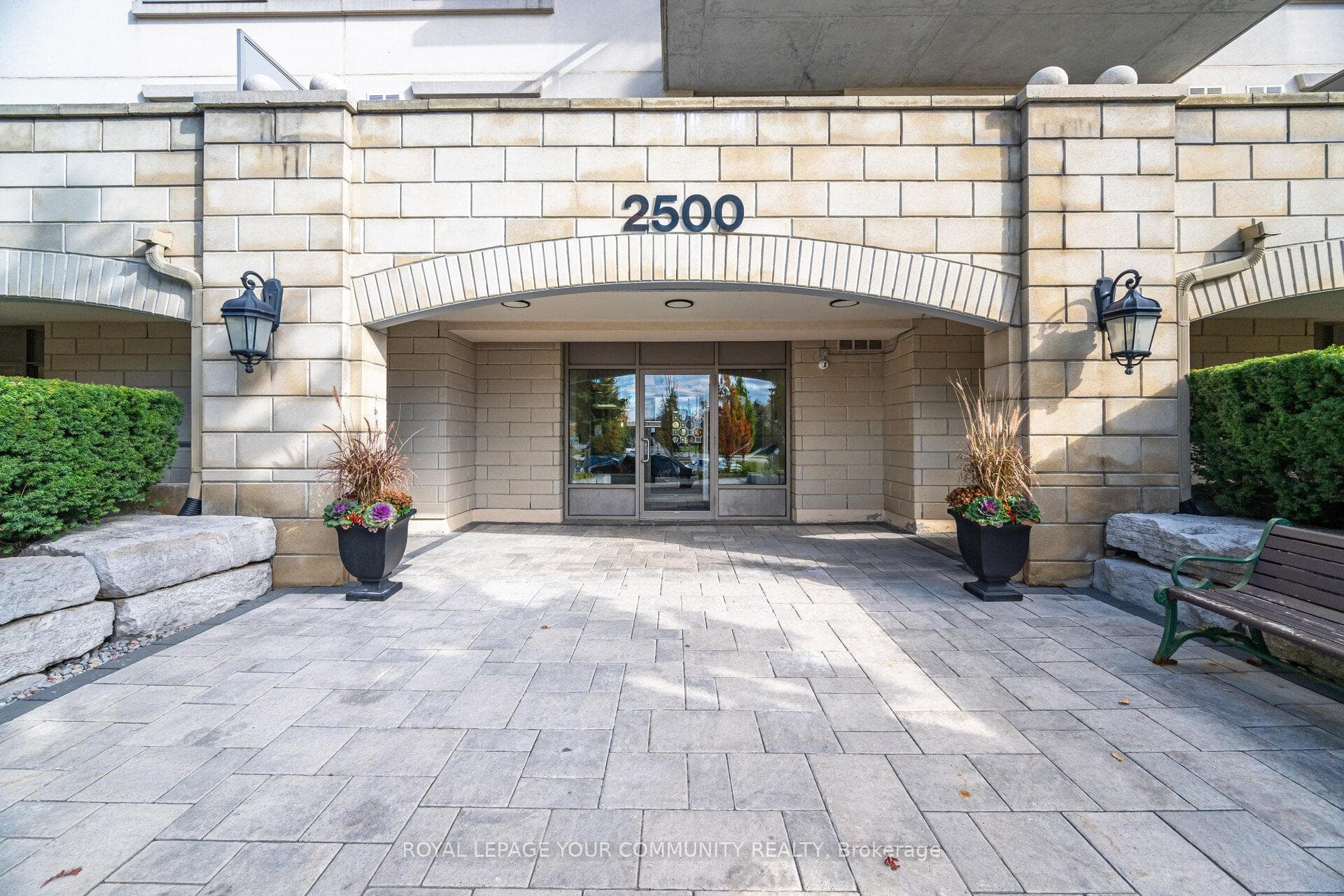 2500 Rutherford Road 218, Vaughan, ON L4K 5N7