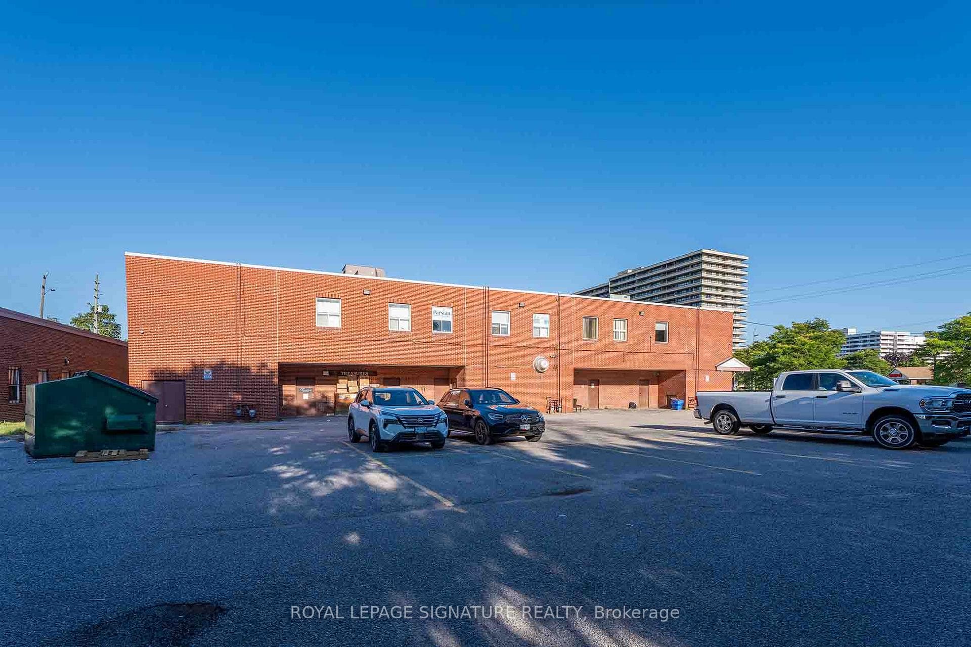 8134 Yonge Street, Vaughan, ON L4J 1W4