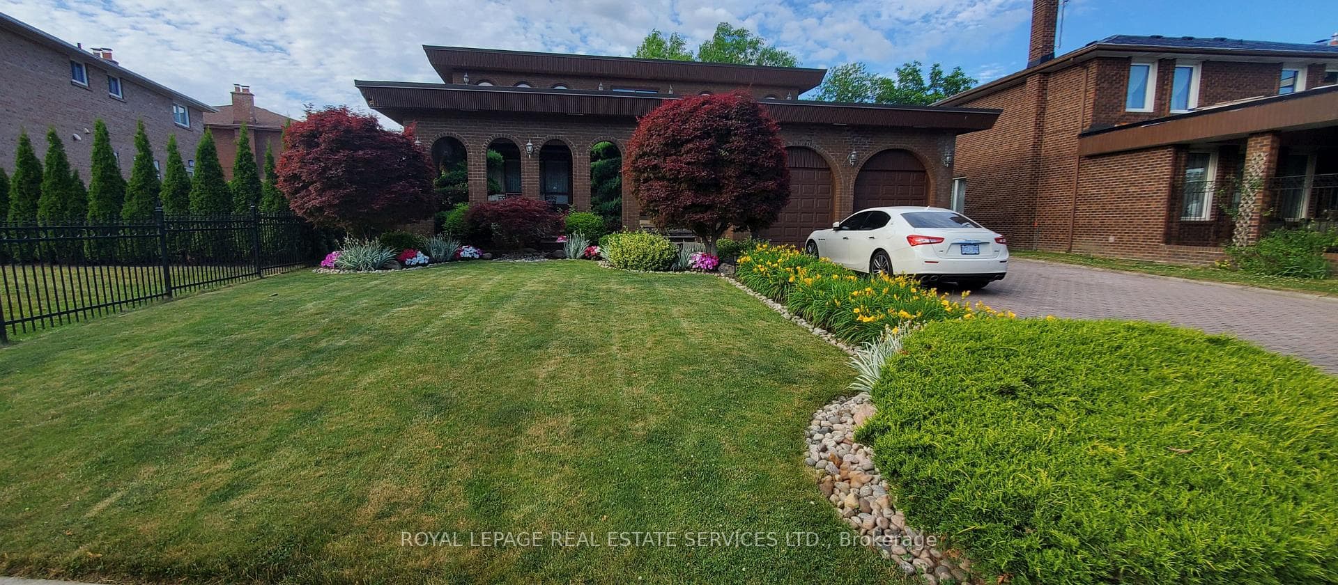 44 Wigwoss Drive, Vaughan, ON L4L 2P8