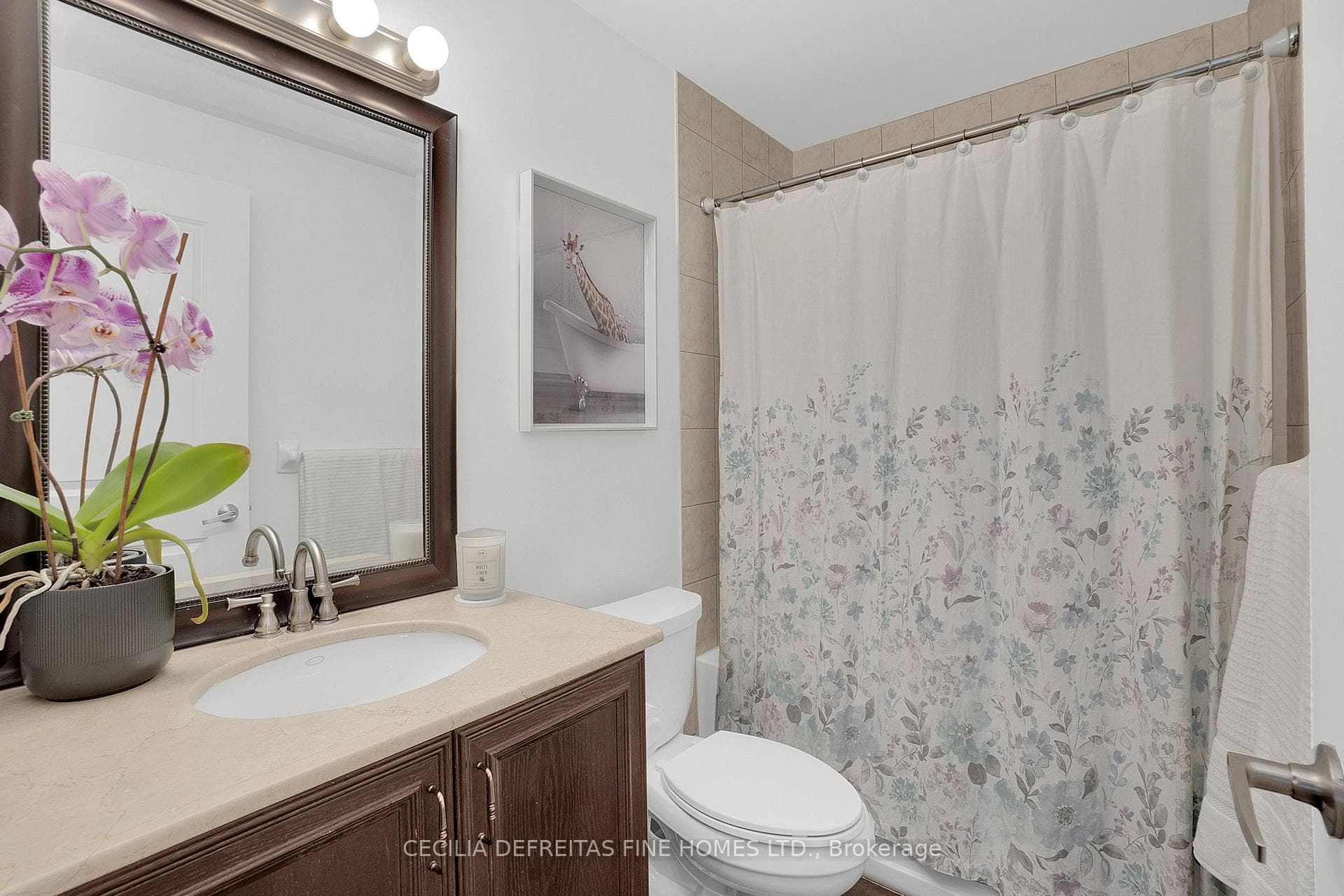 9225 Jane Street 1616, Vaughan, ON L6A 0J7