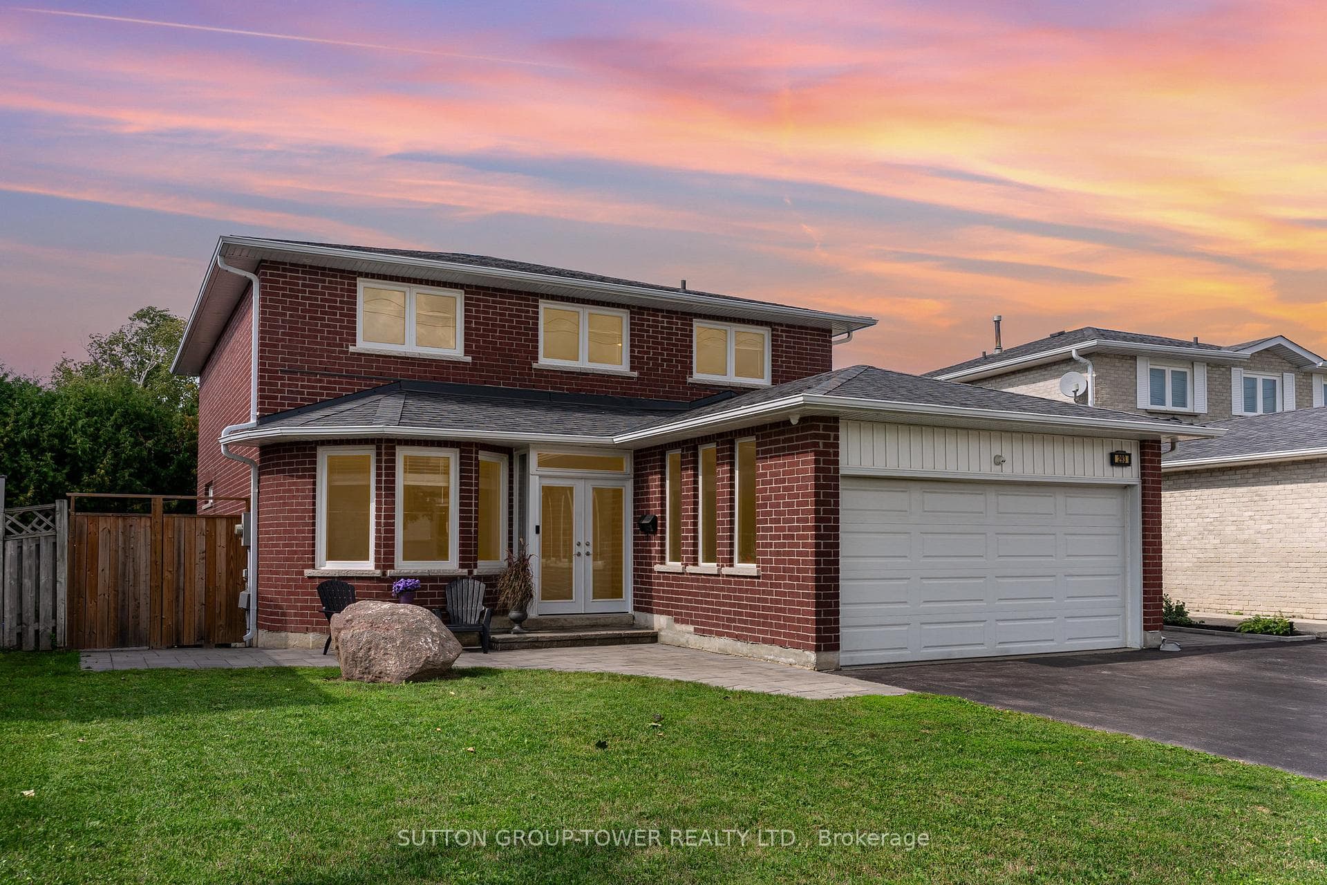 293 London Road, Newmarket, ON L3Y 6L3