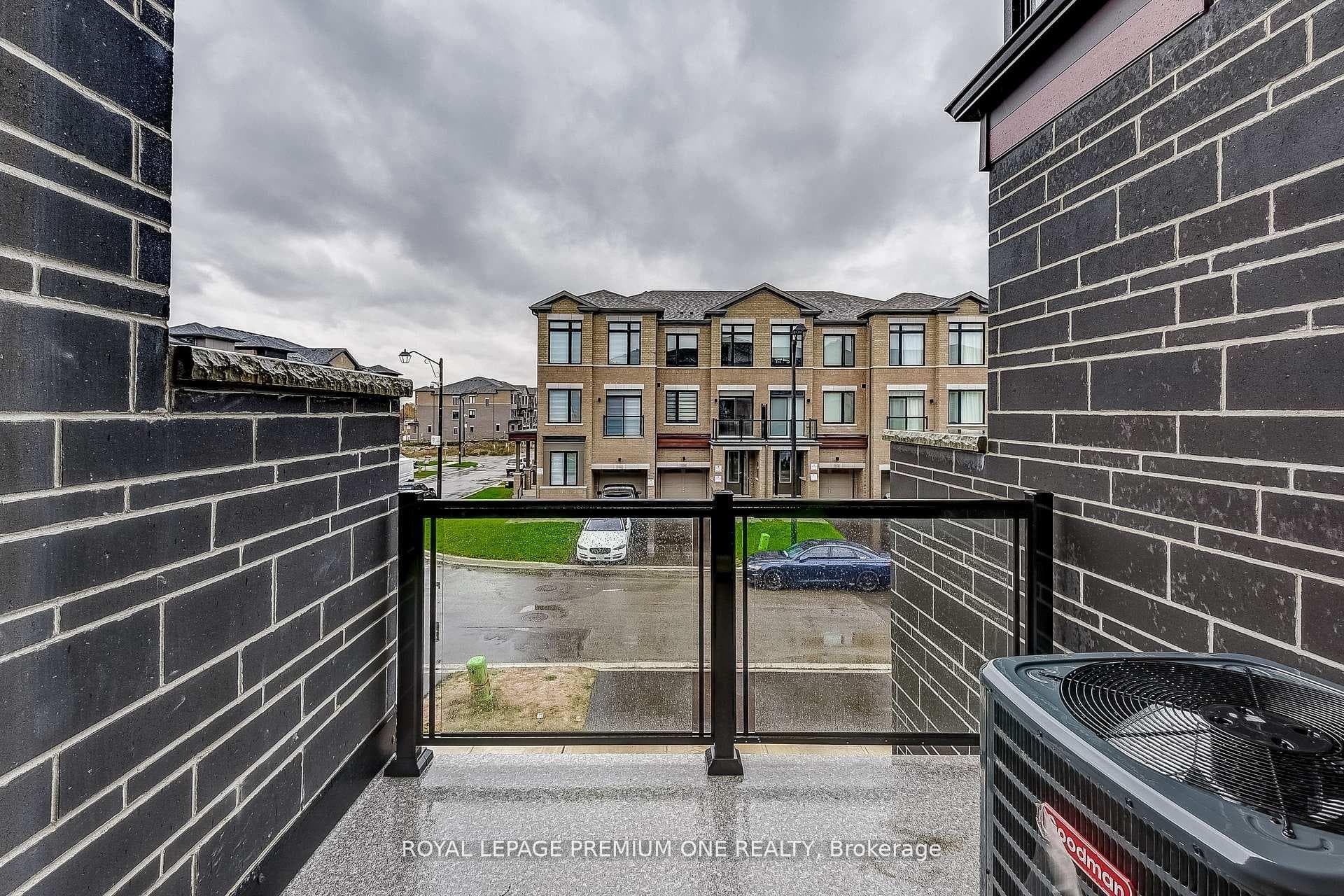 117 Tennant Circle, Vaughan, ON L4H 5L5