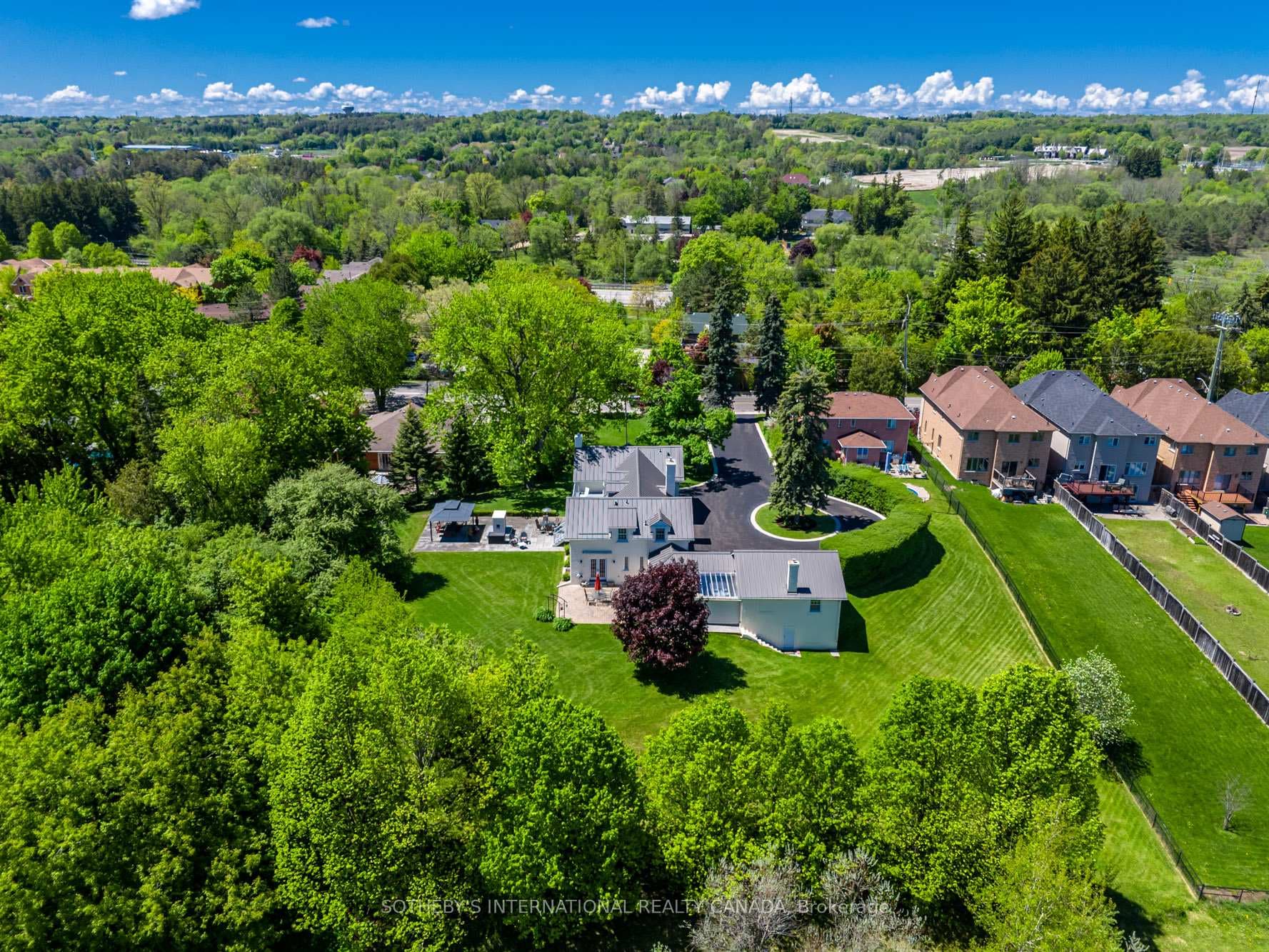 220 Old Yonge Street, Aurora, ON L4G 6J6