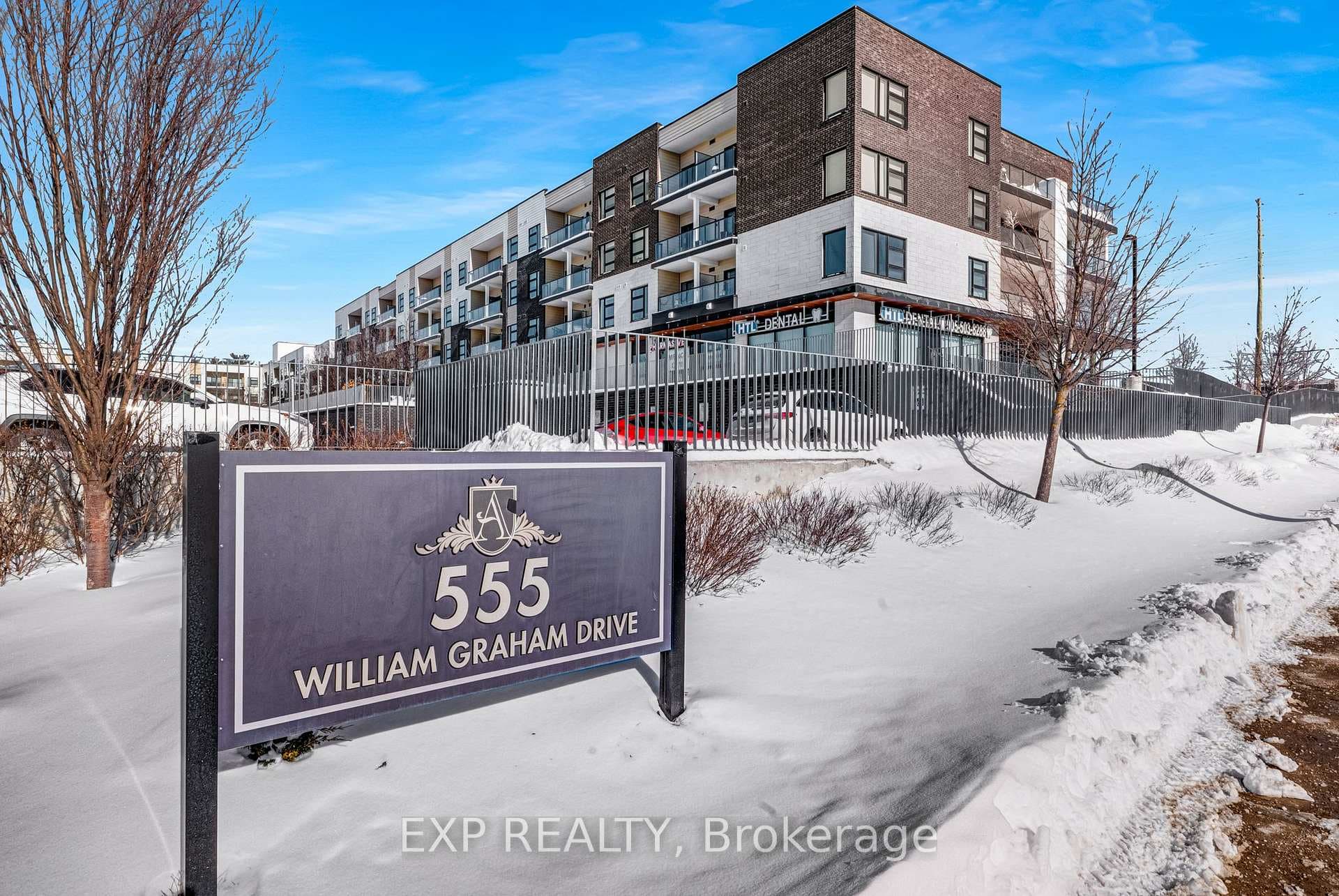 555 William Graham Drive 115, Aurora, ON L4G 7C4