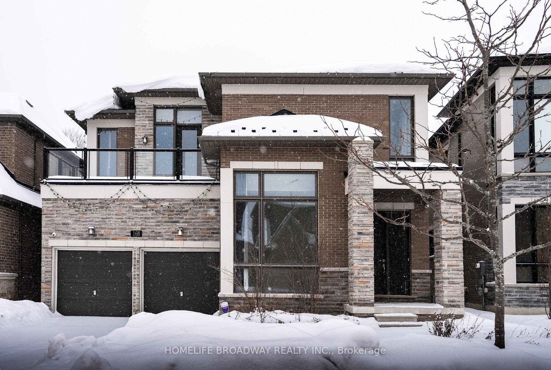 166 Conklin Crescent, Aurora, ON L4G 0Z2