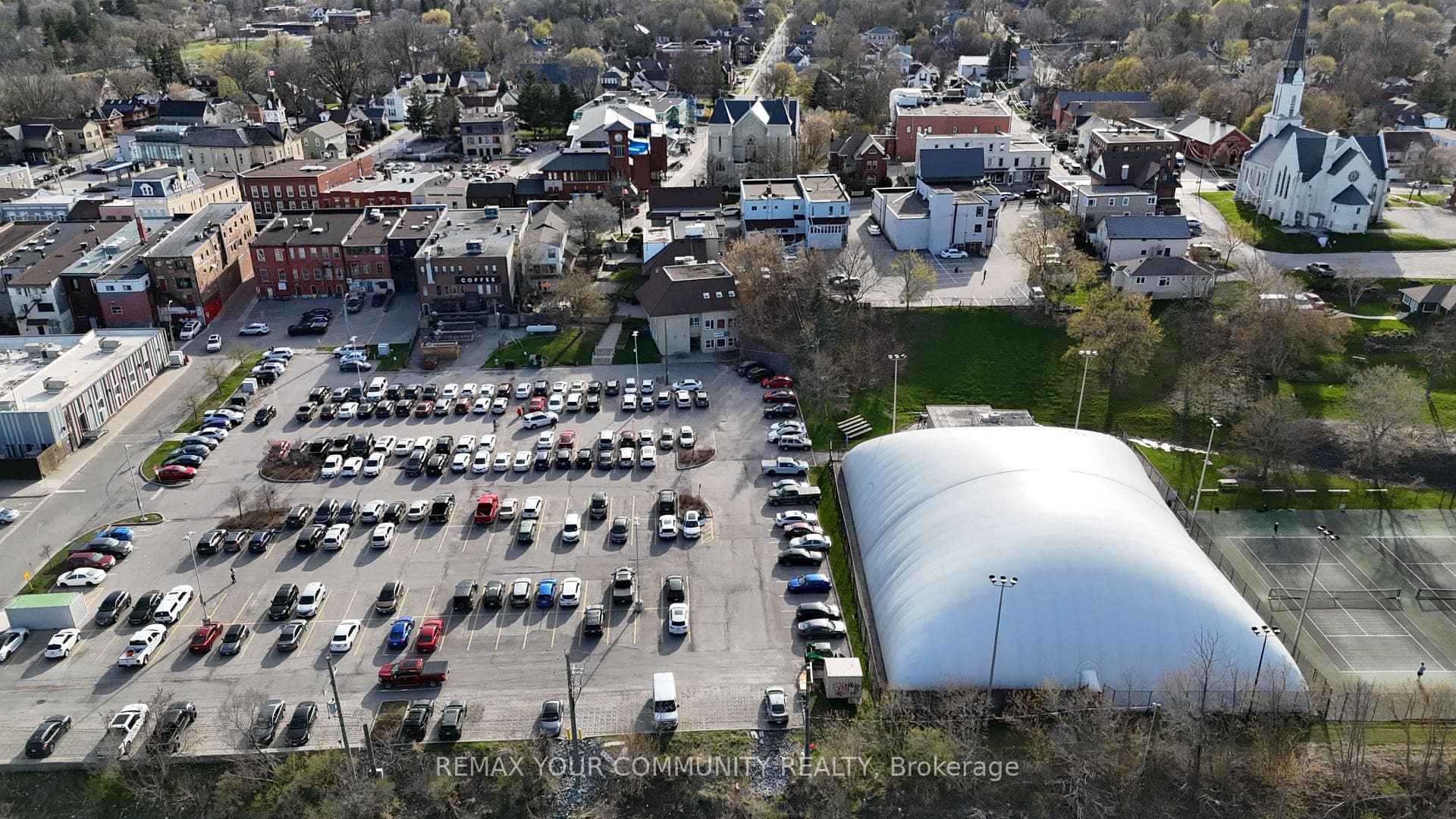 171 Main Street S, Newmarket, ON L3Y 3Y9