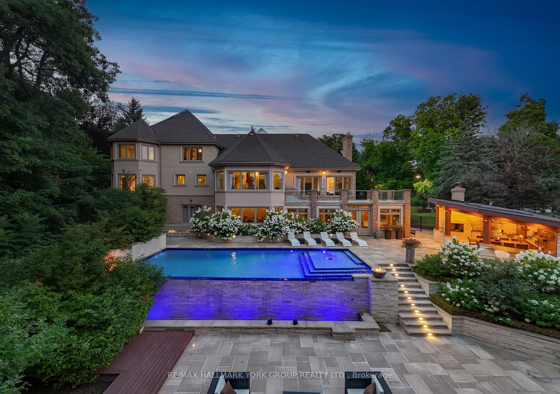 24 Dew Drop Court, Vaughan, ON L6A 1E9