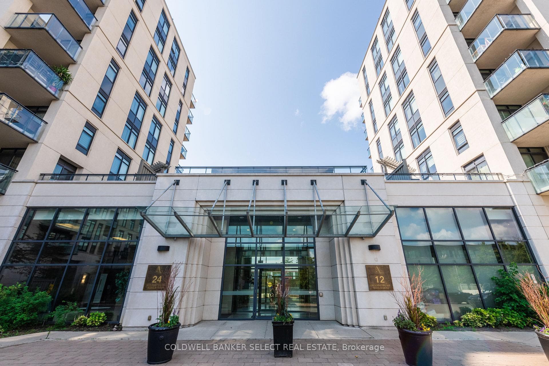 12 Woodstream Boulevard 508, Vaughan, ON L4L 8C3