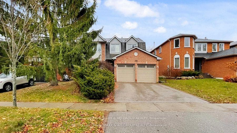 719 Shanahan Boulevard, Newmarket, ON L3X 1P8
