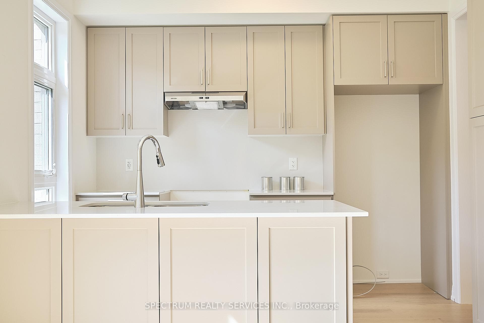 87 Adario Crescent, Vaughan, ON L4H 4P7