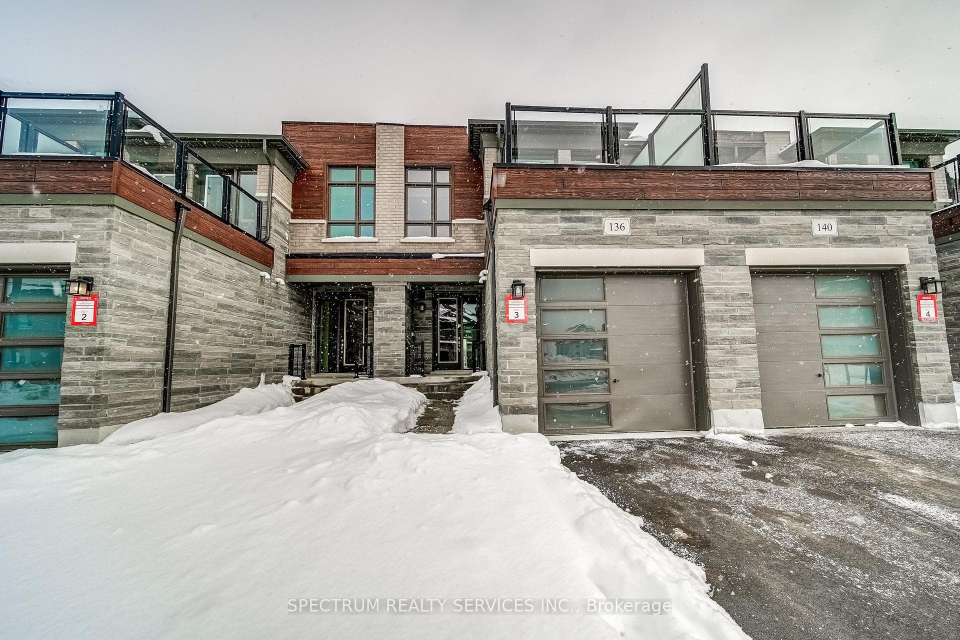 136 Adario Crescent, Vaughan, ON L4H 4P7