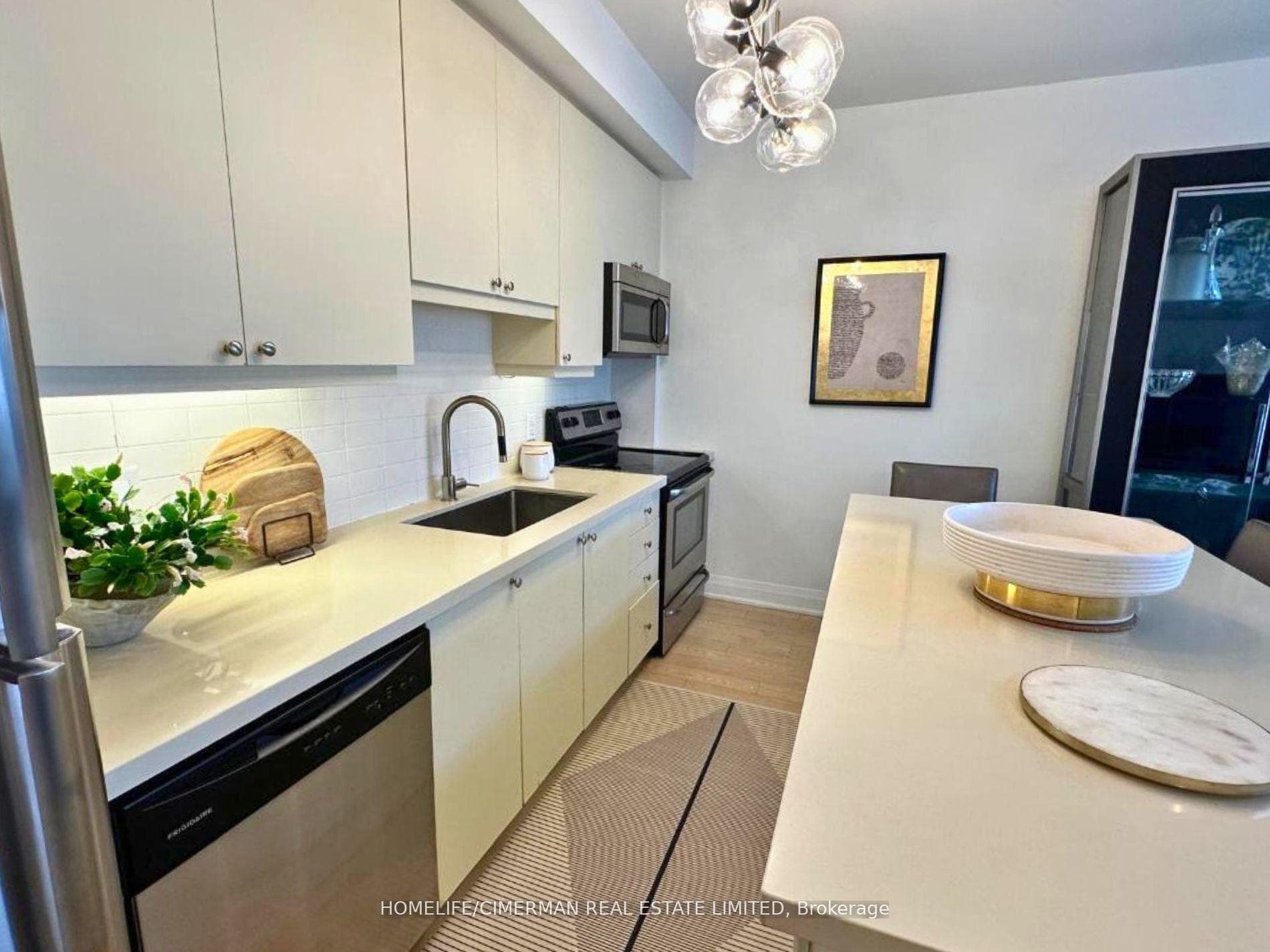 12 Woodstream Boulevard 118, Vaughan, ON L4L 8C3