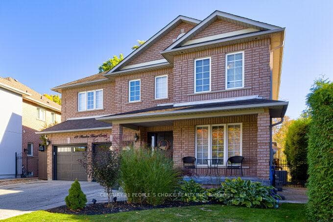 49 Humber Forest Court, Vaughan, ON L4H 1N3