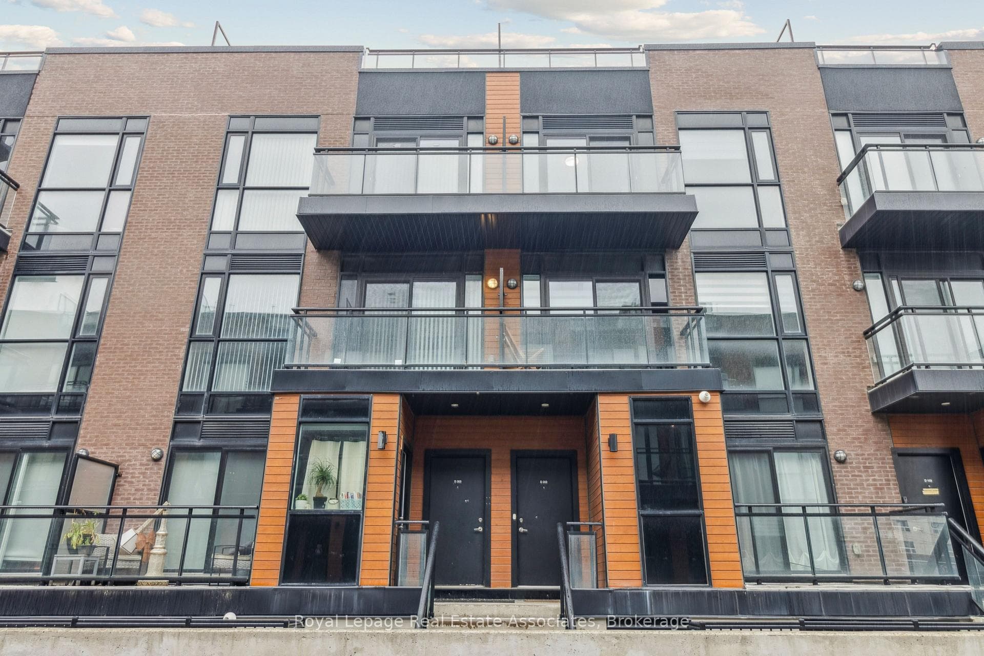 5289 Highway 7 N/A D203, Vaughan, ON L4L 0J1