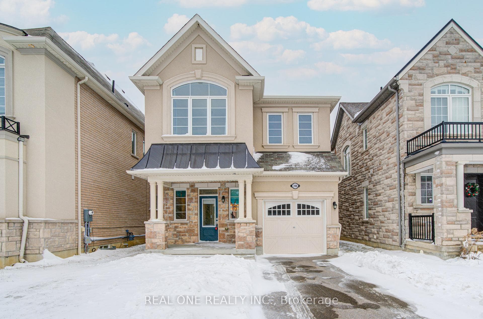 396 Thomas Phillips Drive, Aurora, ON L4G 0T2