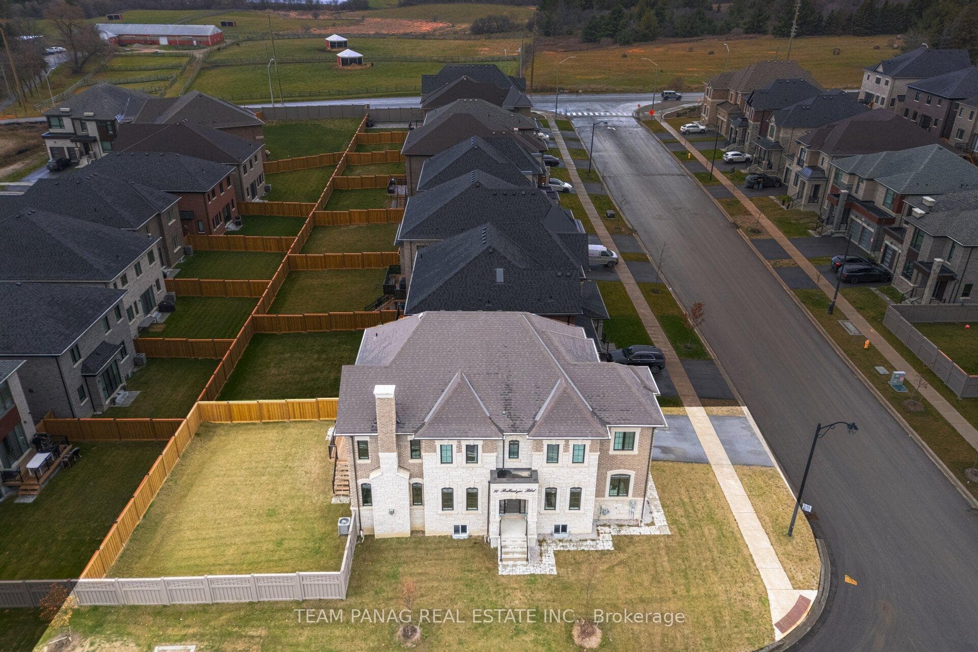 30 Ballantyne Boulevard, Vaughan, ON L3L 0G2