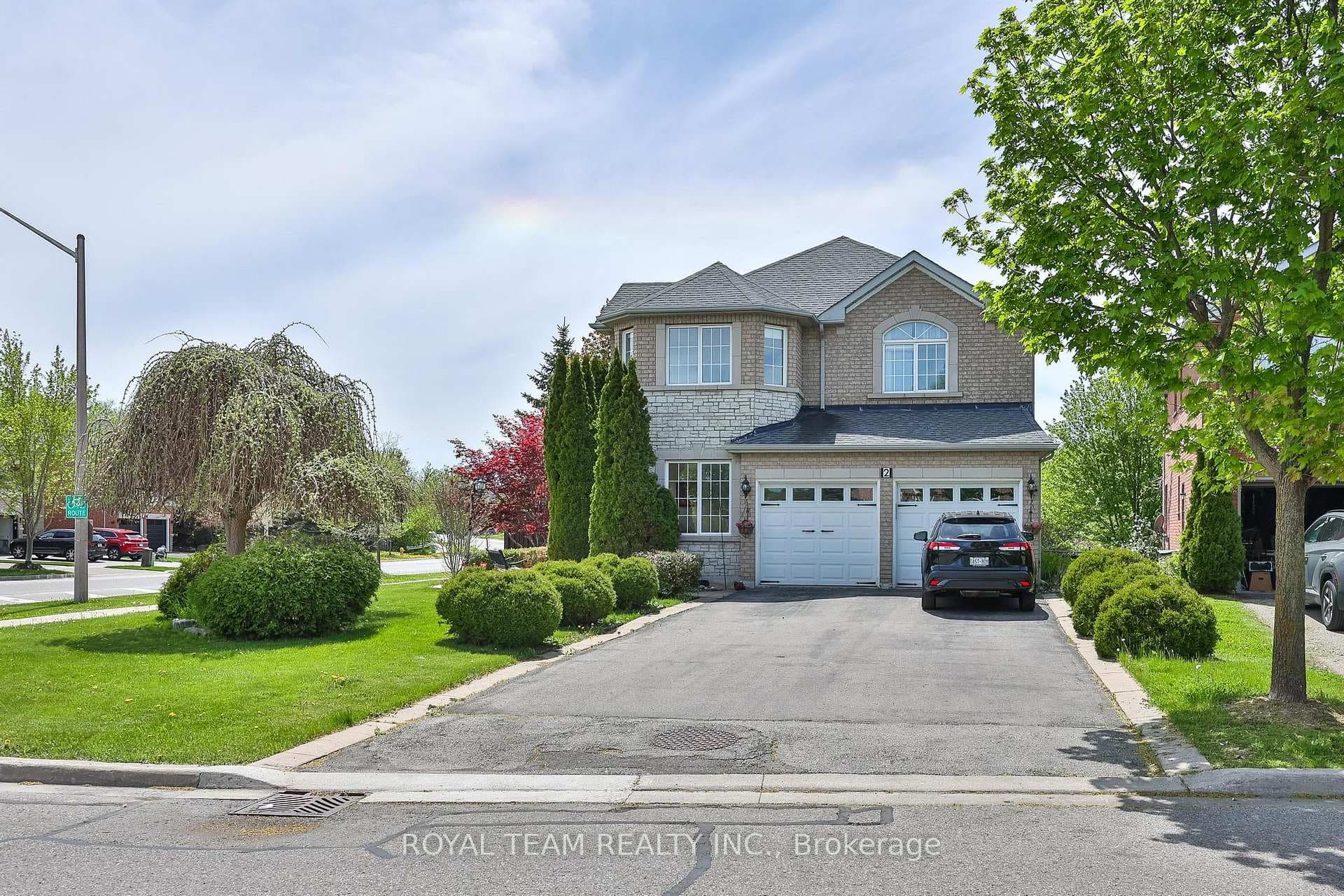 2 Sandway Crescent, Vaughan, ON L6A 2M1