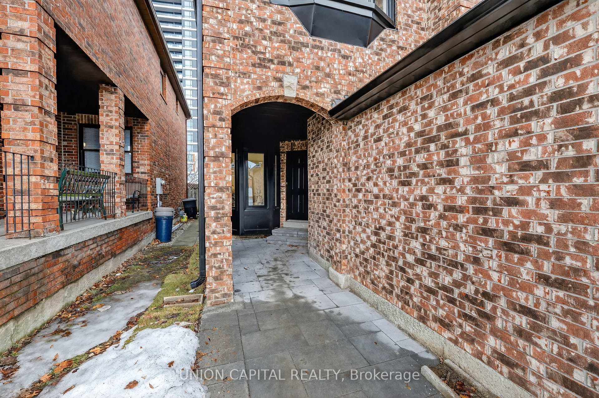 45 Chilmar Crescent, Vaughan, ON L4J 6Y5