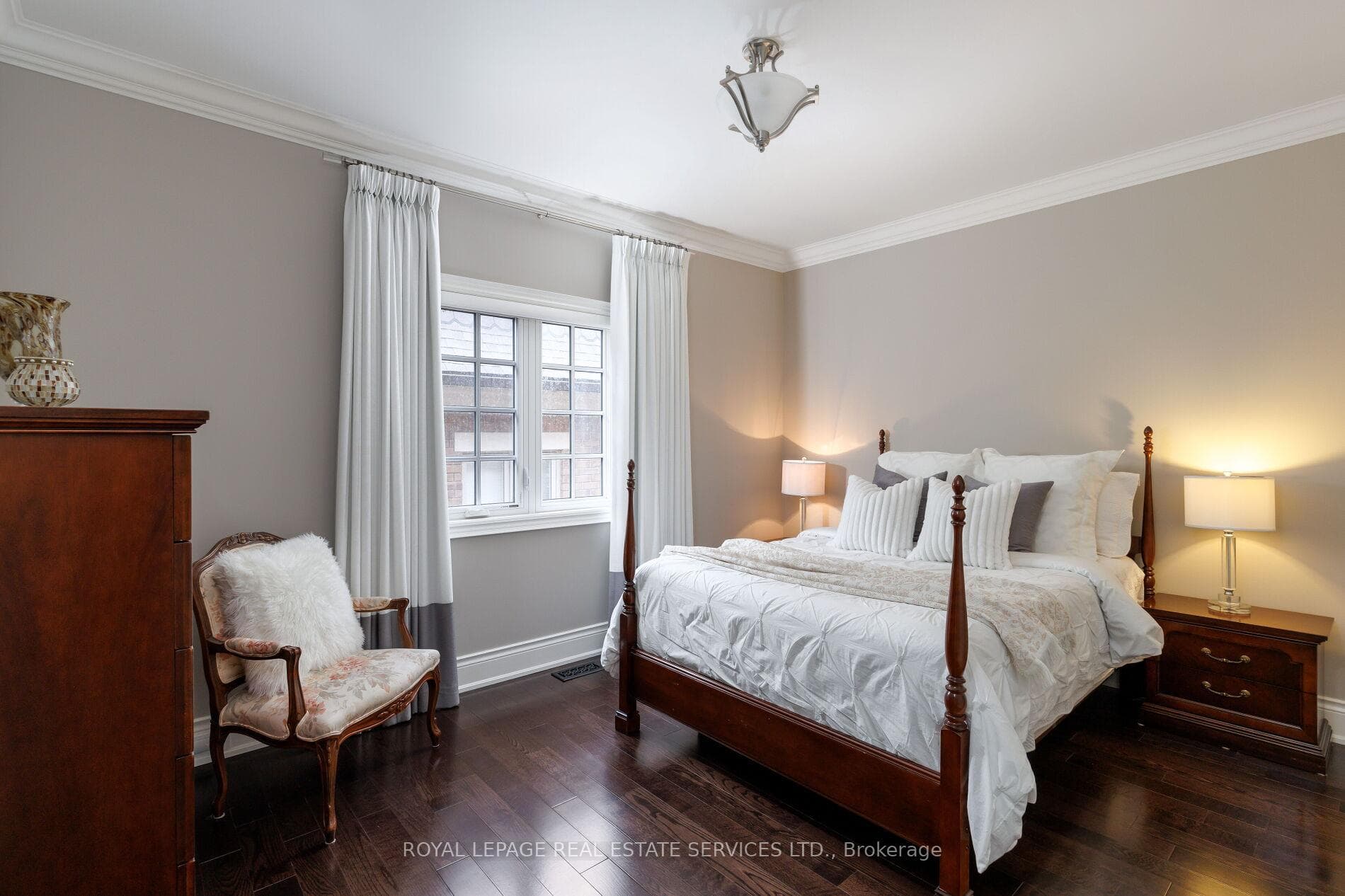 68 Annsleywood Court, Vaughan, ON L4H 4G6