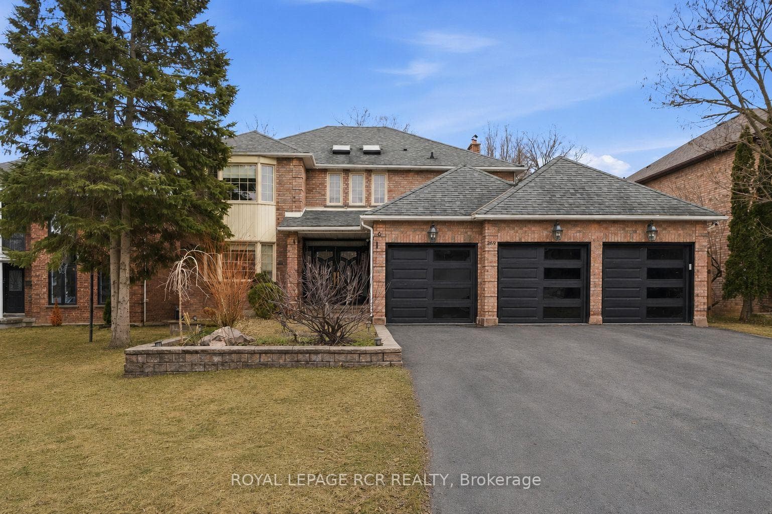 369 Kennedy Street W, Aurora, ON L4G 5M5