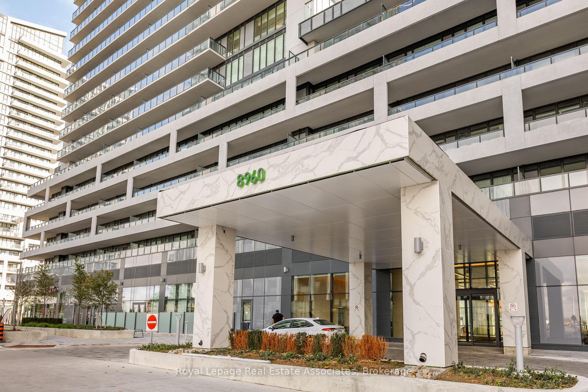 8960 Jane Street 1121, Vaughan, ON L4K 2M9