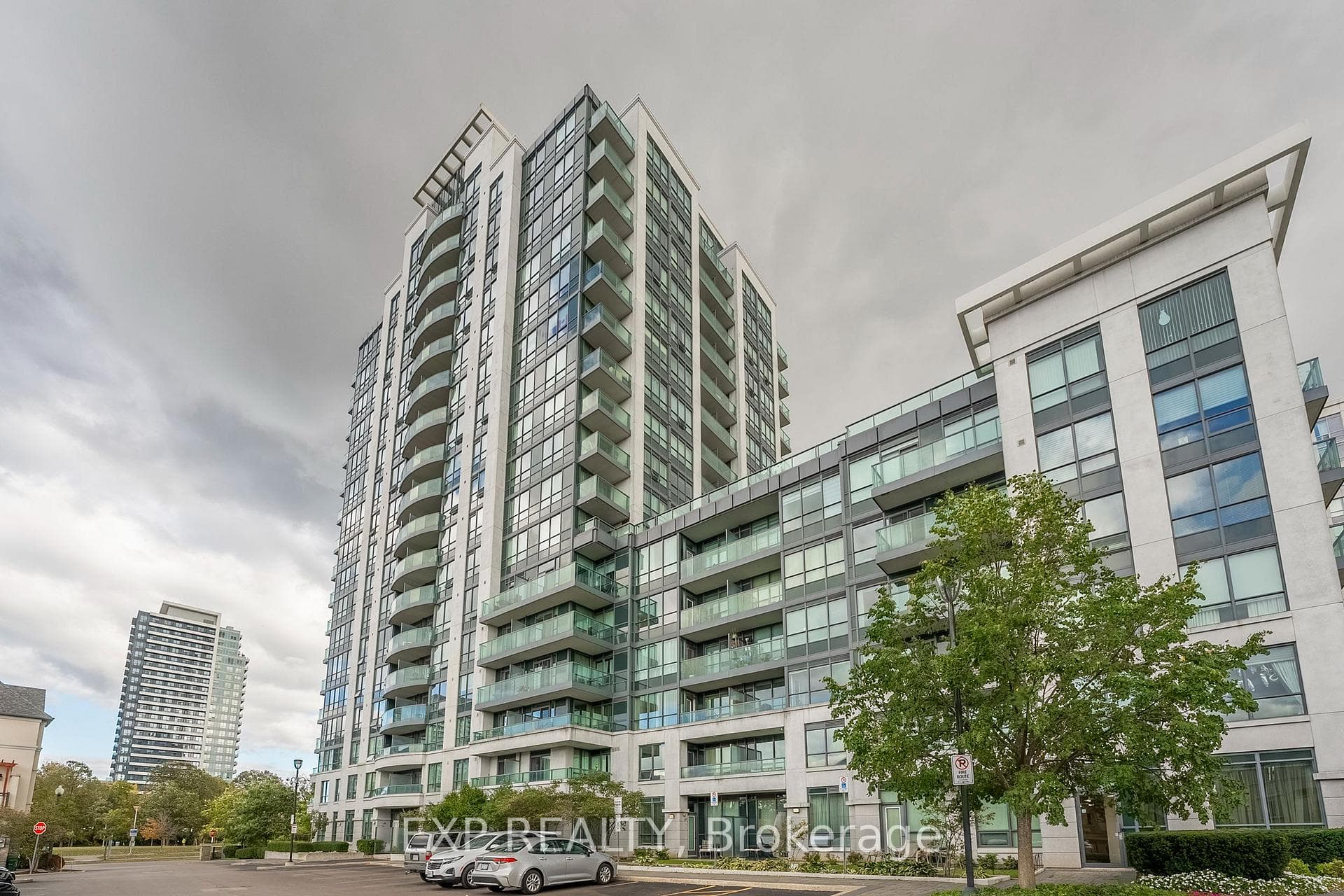 20 North Park Road 105, Vaughan, ON L4J 0G7