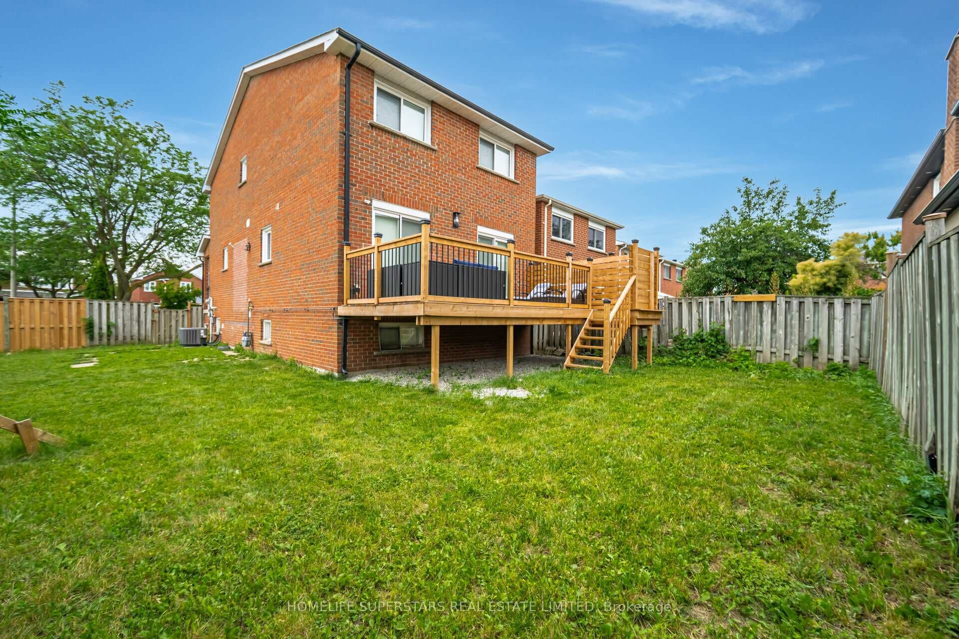 3 New Seabury Drive, Vaughan, ON L4K 2B7