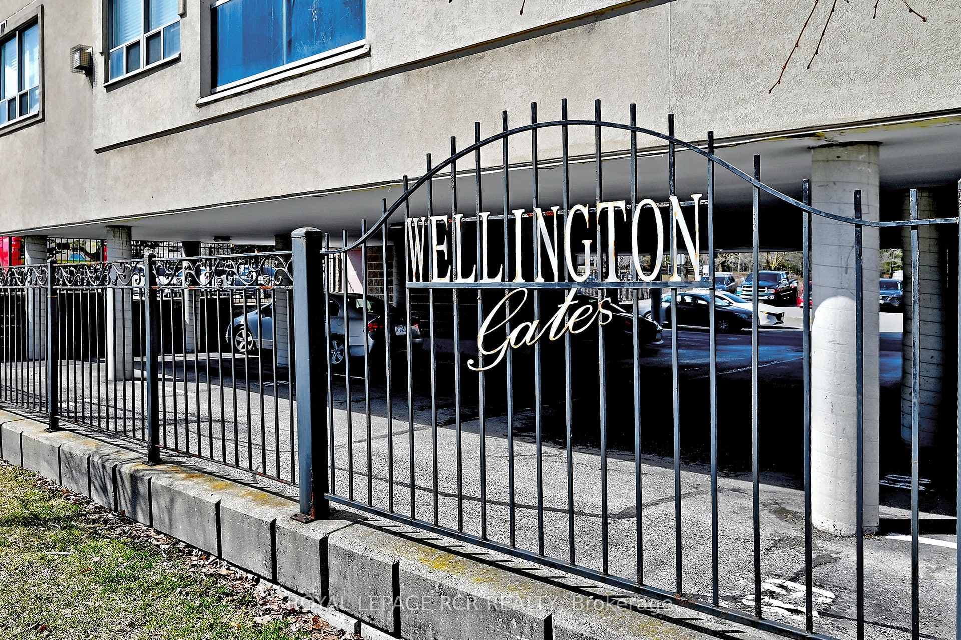 160 Wellington Street E 212, Aurora, ON L4G 1J3
