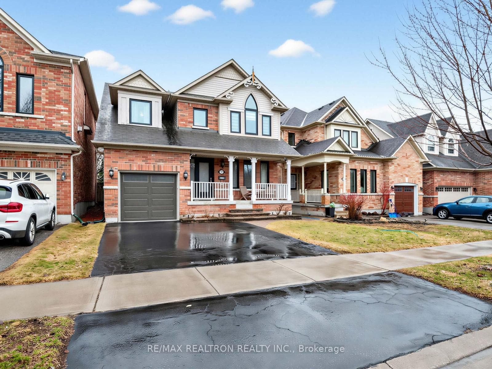 57 Skipton Trail, Aurora, ON L4G 7R3