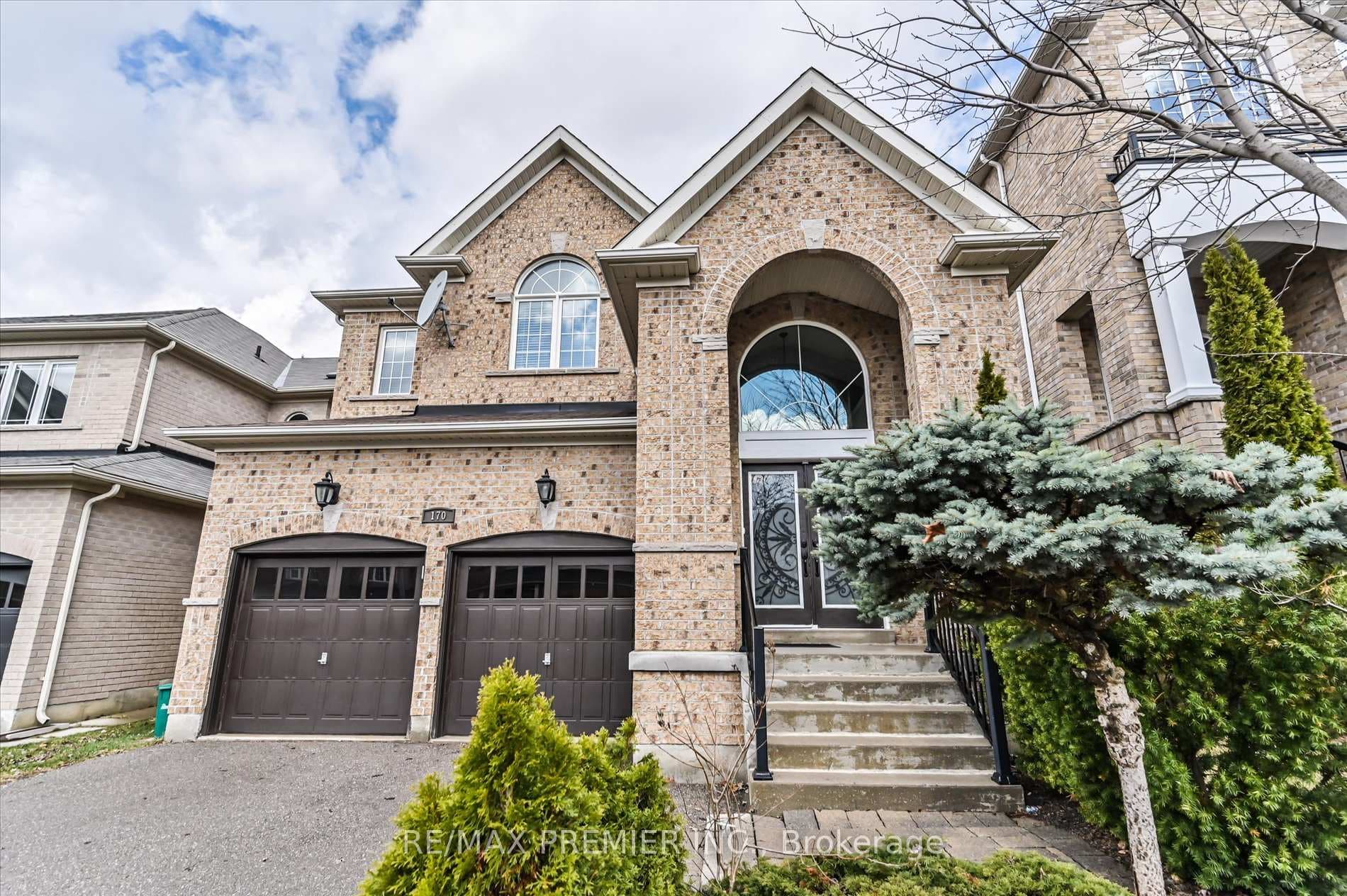 170 Ascalon Drive, Vaughan, ON L6A 0M8