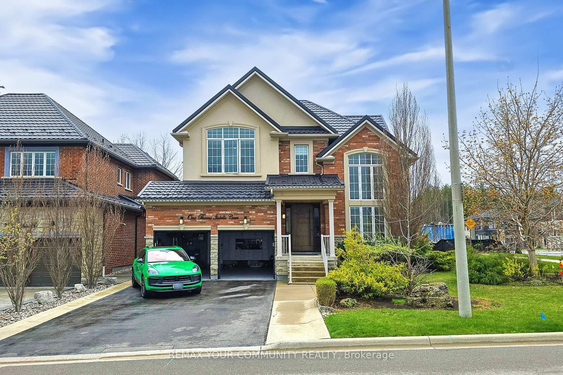1 Princess Isabella Court, Vaughan, ON L6A 4B3