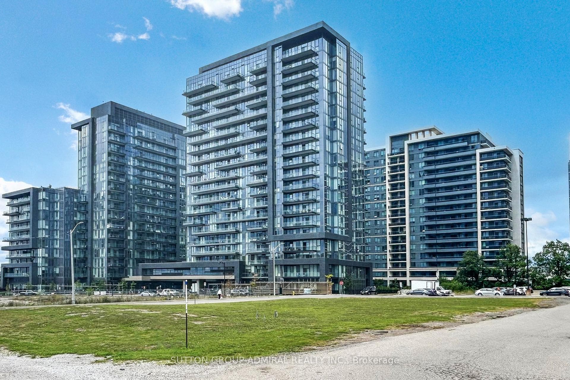 20 Gatineau Drive 706, Vaughan, ON L4J 0L2