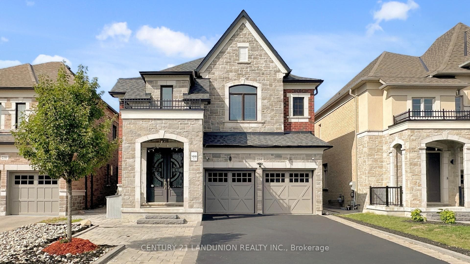 234 Touch Gold Crescent, Aurora, ON L4G 3X5