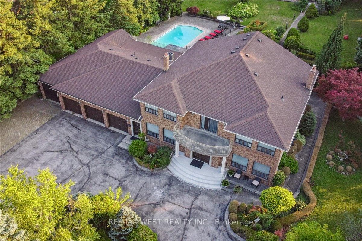 190 Sandys Drive, Vaughan, ON L4L 3E3