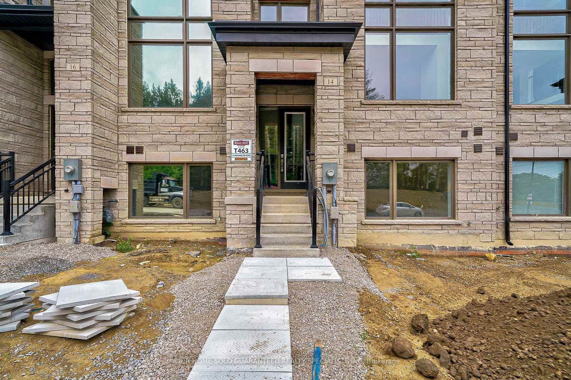 14 Bennington Road, Newmarket, ON L3X 0M8