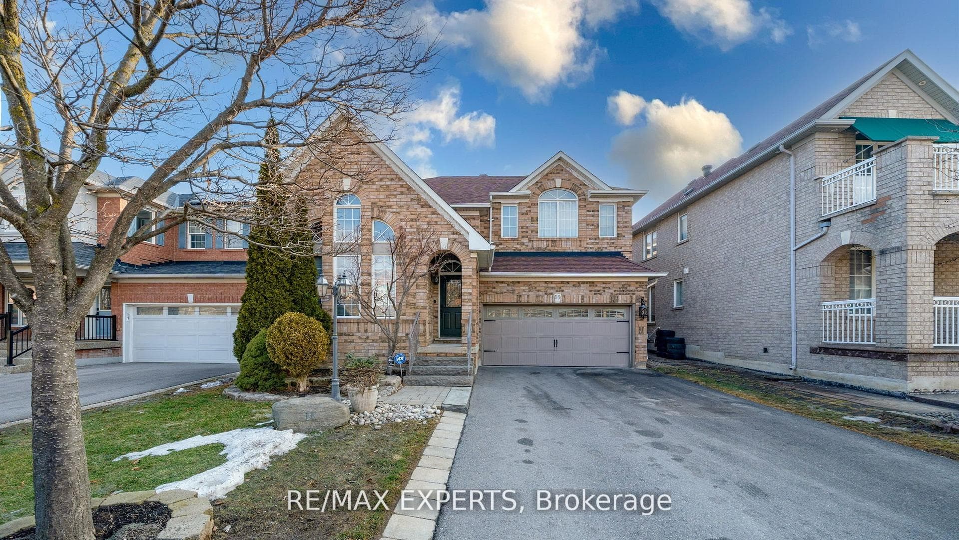 11 Crew Crescent, Vaughan, ON L6A 3E9