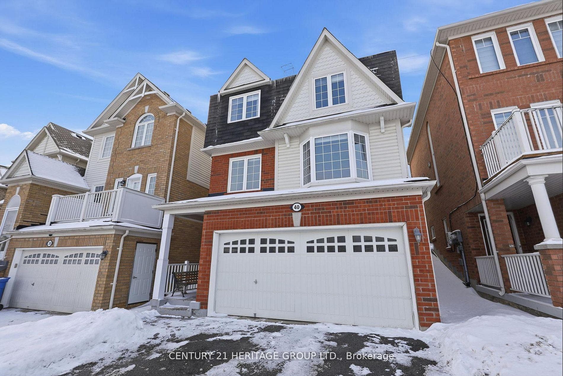 40 Cliff Gunn Road, Newmarket, ON L3X 3J8