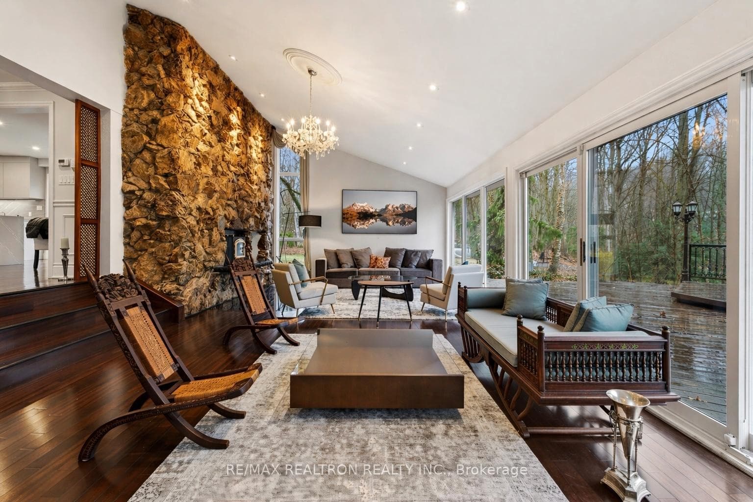 14038 Bayview Avenue, Aurora, ON L4G 3G8