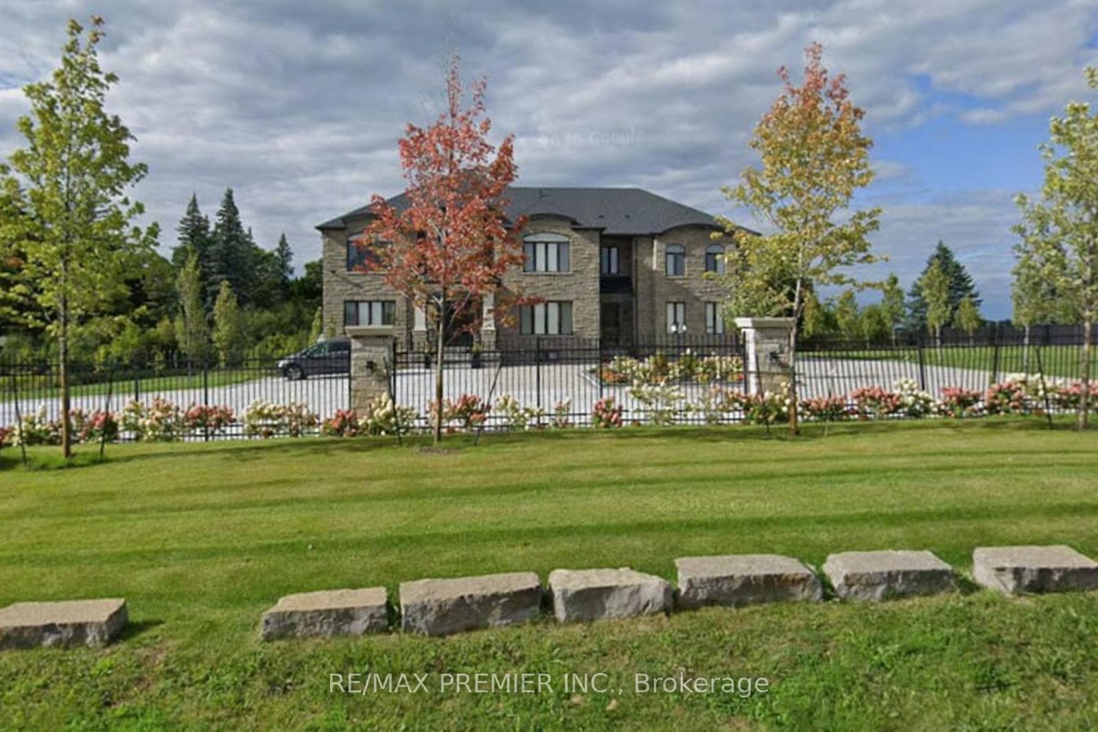 2180 King Vaughan Road, Vaughan, ON L6A 2A7
