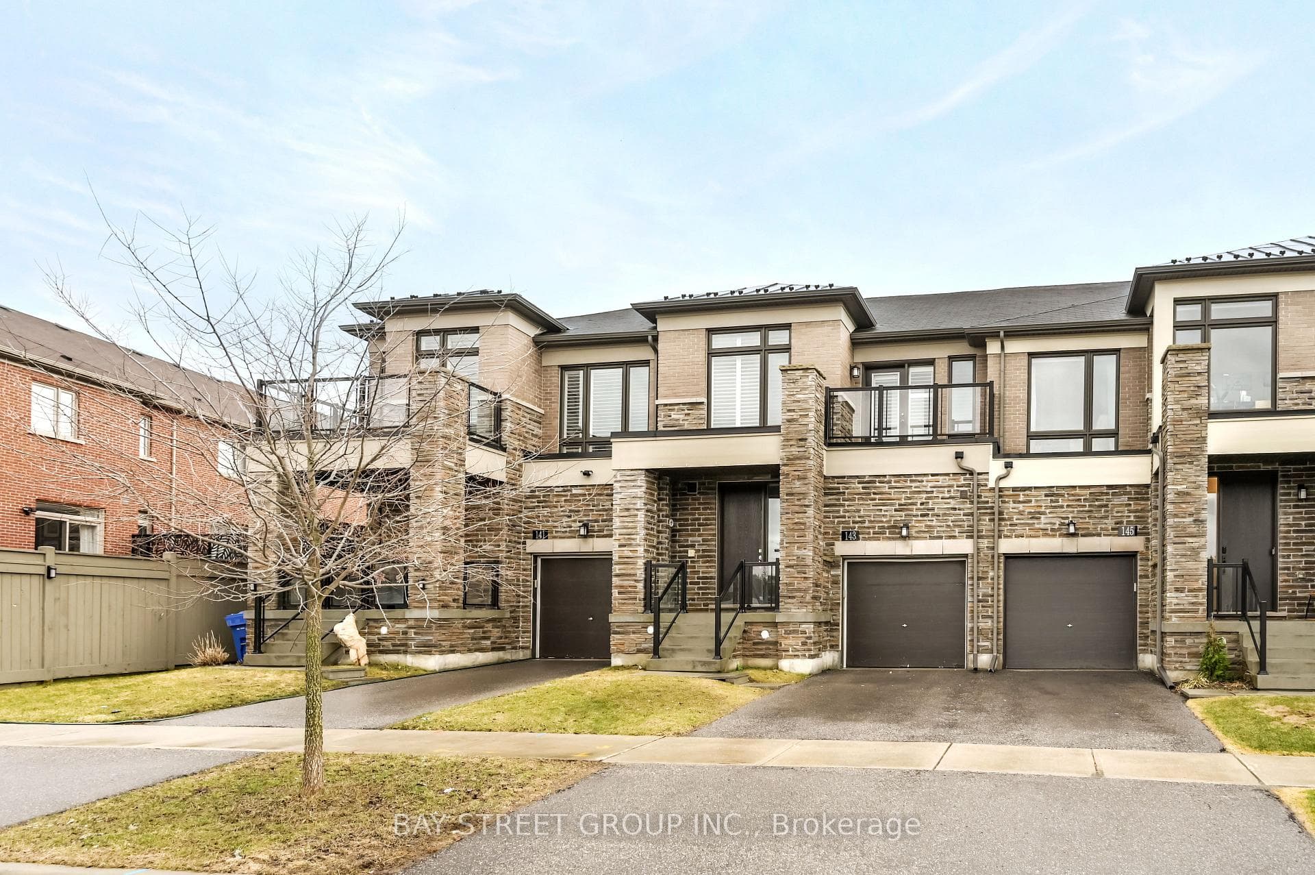 143 Badgerow Way, Aurora, ON L4G 0Z5