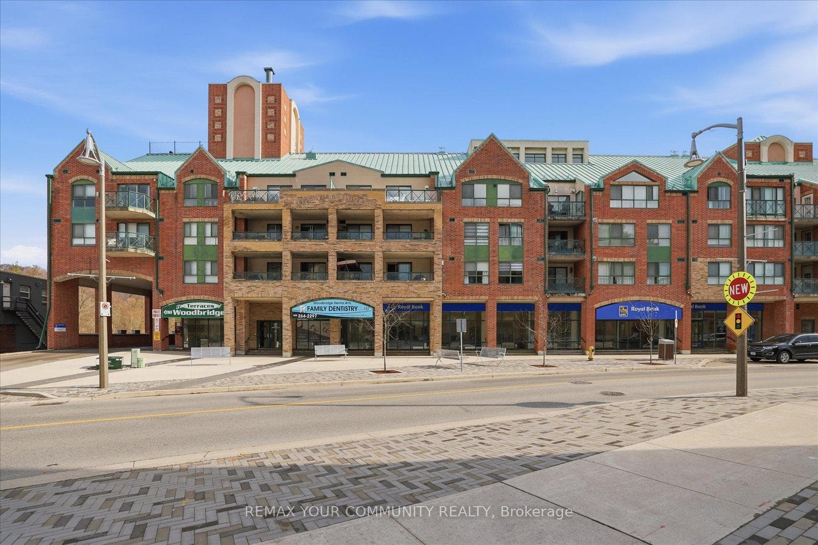 121 Woodbridge Avenue 313, Vaughan, ON L4L 9E3