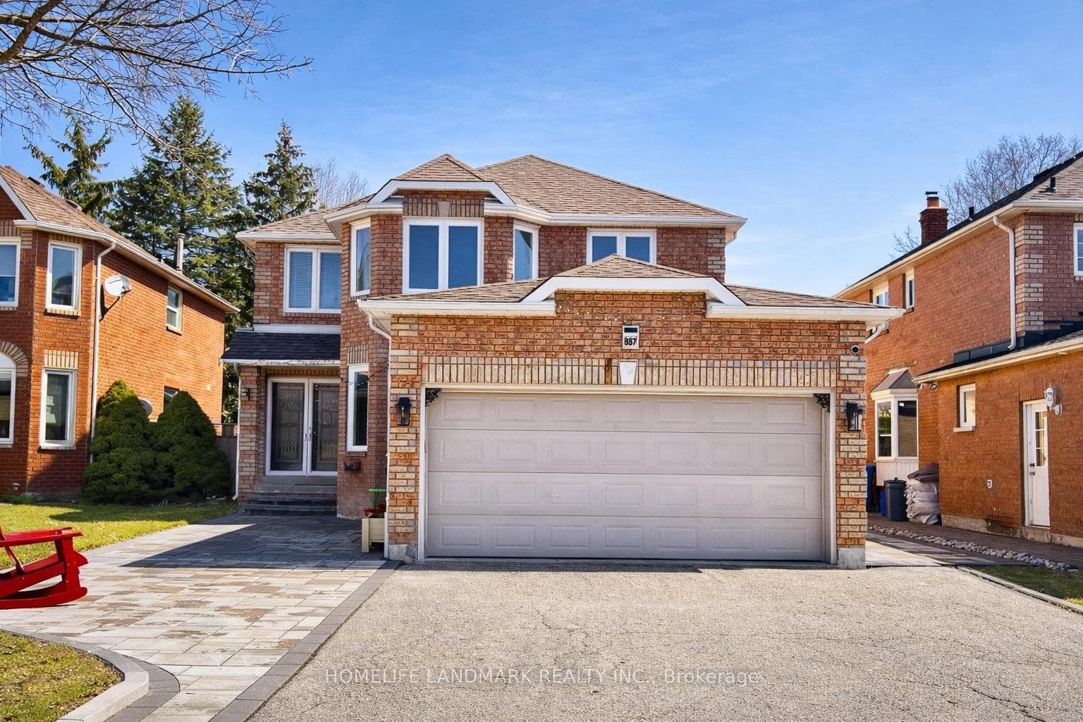 887 College Manor Drive, Newmarket, ON L3Y 8G9