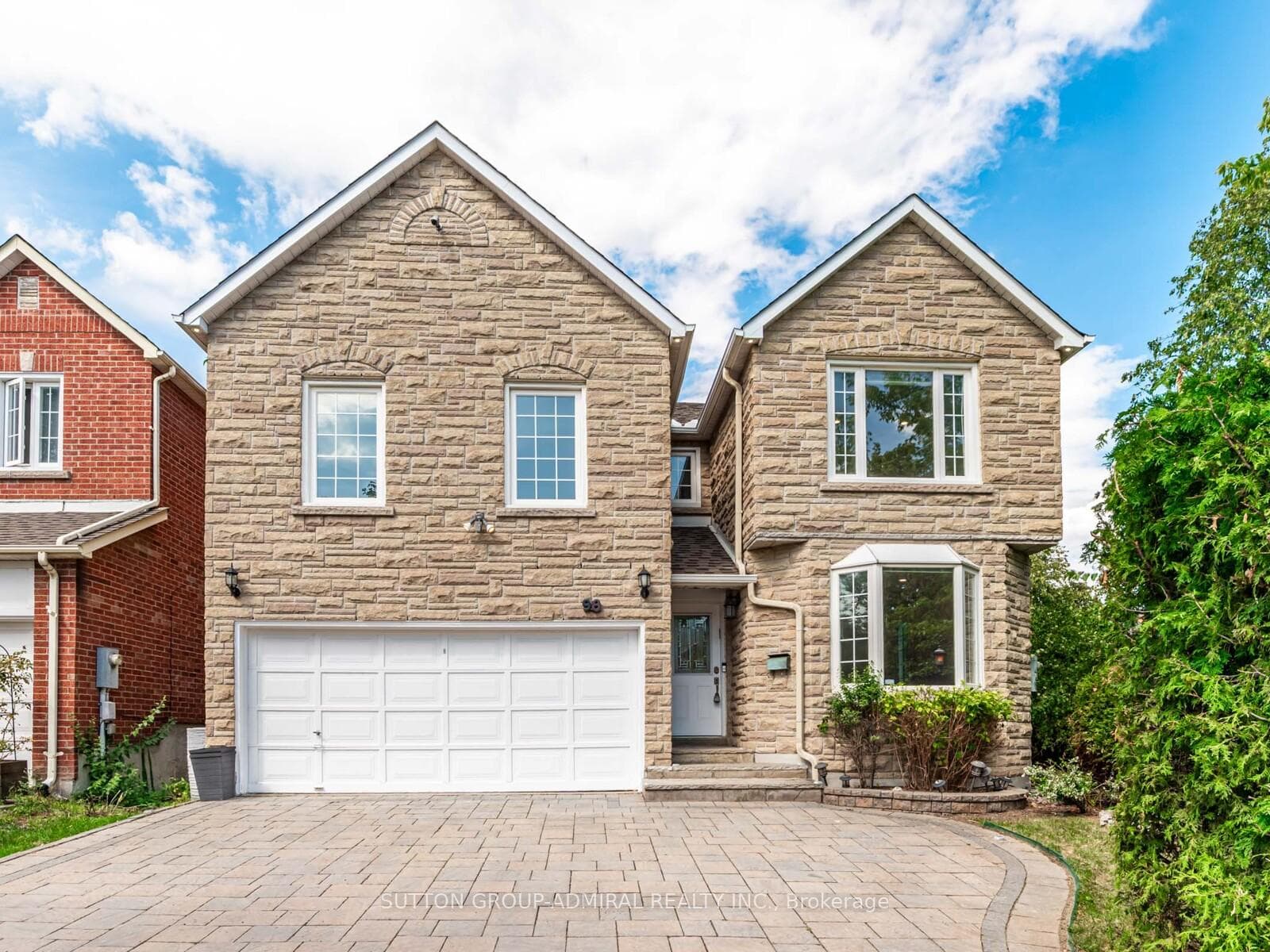 98 Rosedale Heights Drive, Vaughan, ON L4J 4V7