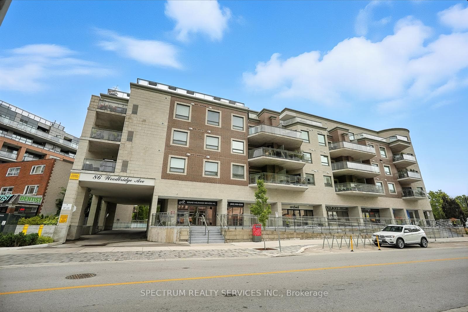 86 Woodbridge Avenue 411, Vaughan, ON L4L 0E4