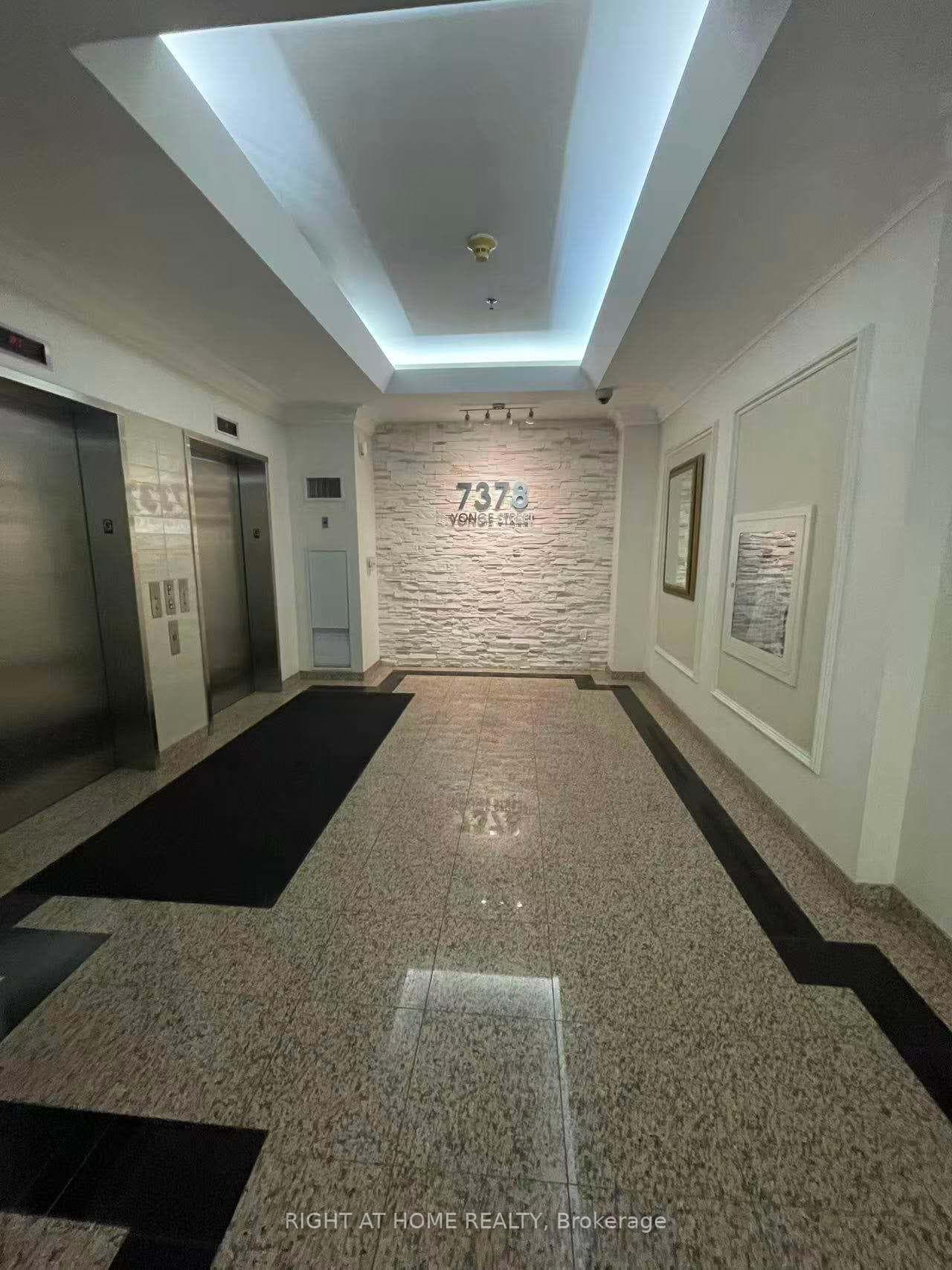7378 Yonge Street 212, Vaughan, ON L4J 8J1