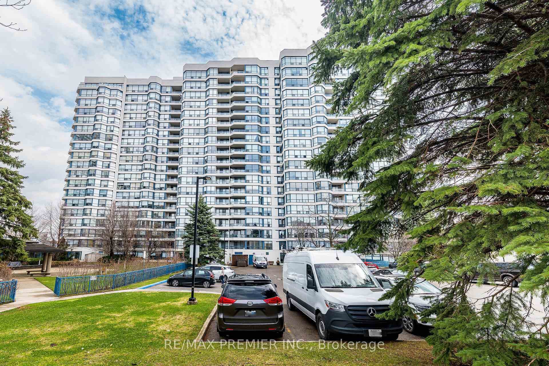 7300 Yonge Street 1412, Vaughan, ON L4J 7Y5