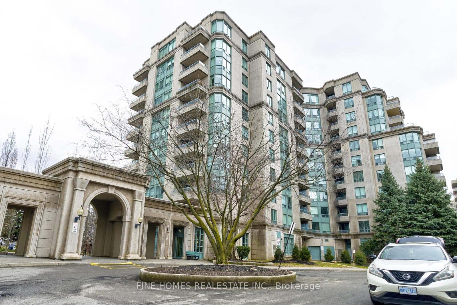 1 Emerald Lane PH102, Vaughan, ON L4J 8N2