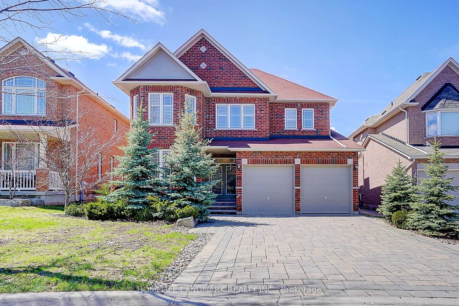 42 Hogaboom Avenue, Aurora, ON L4G 0E6