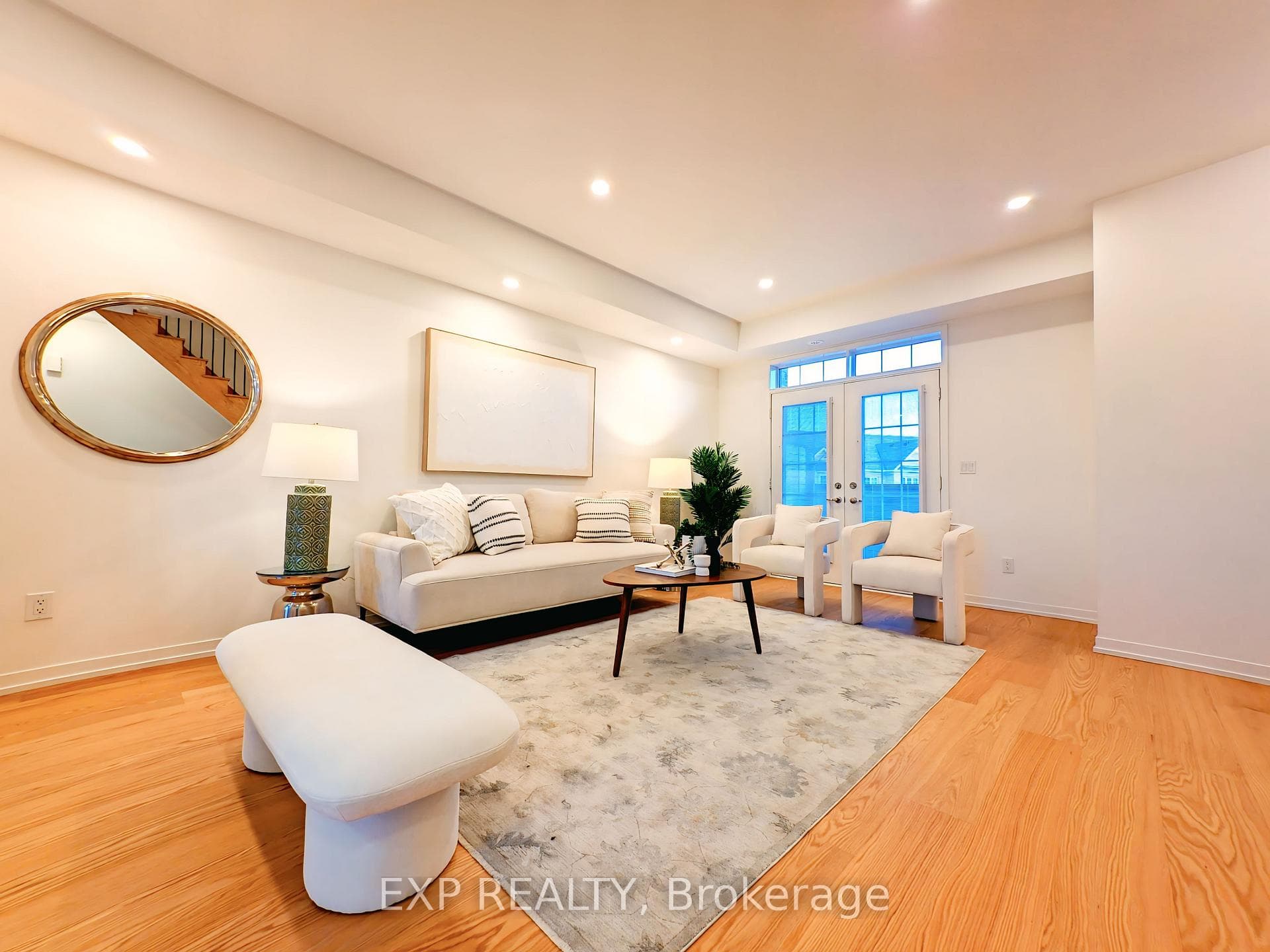 340 Clay Stones Street, Newmarket, ON L3X 0M1