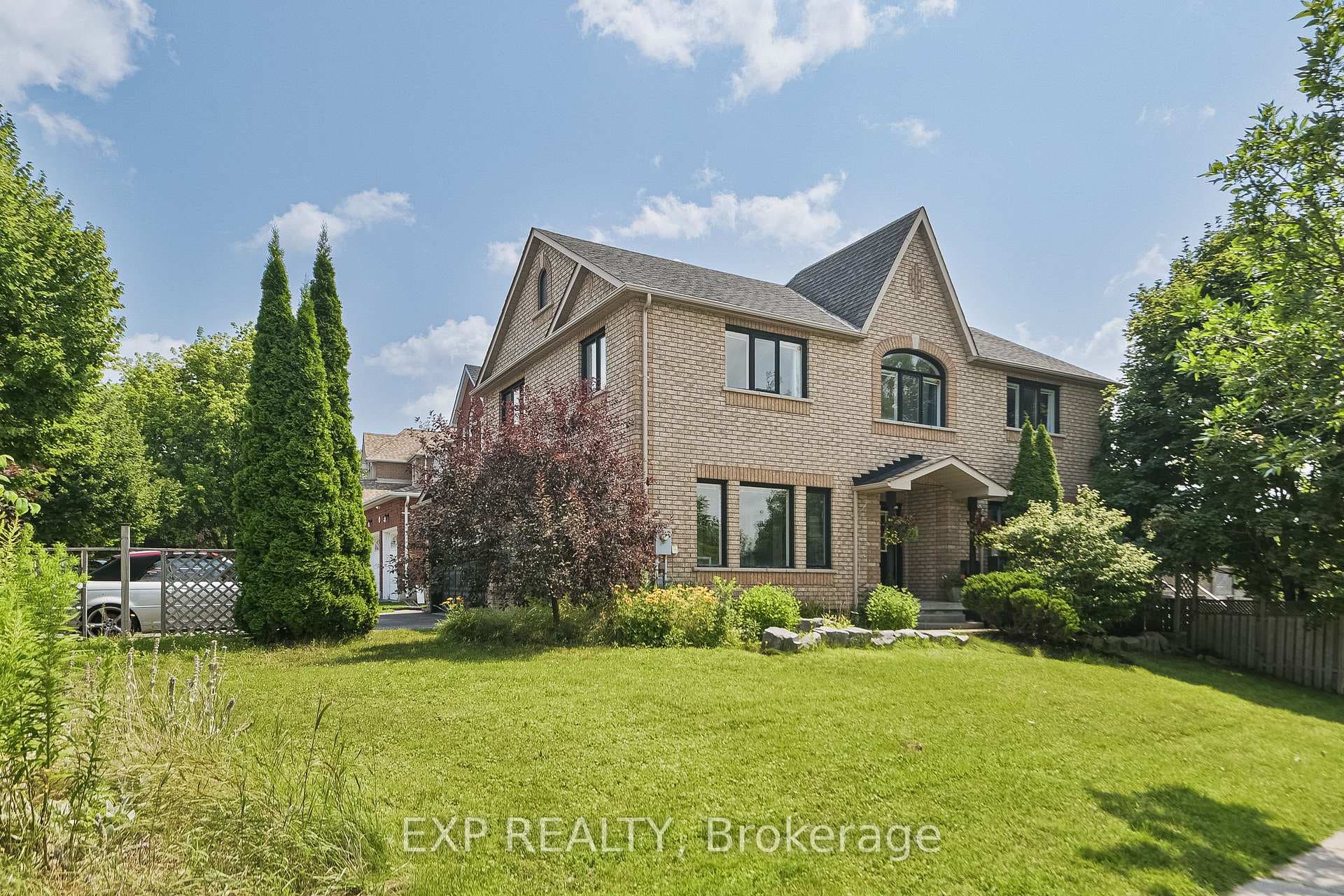 29 Batson Drive, Aurora, ON L4G 7G8